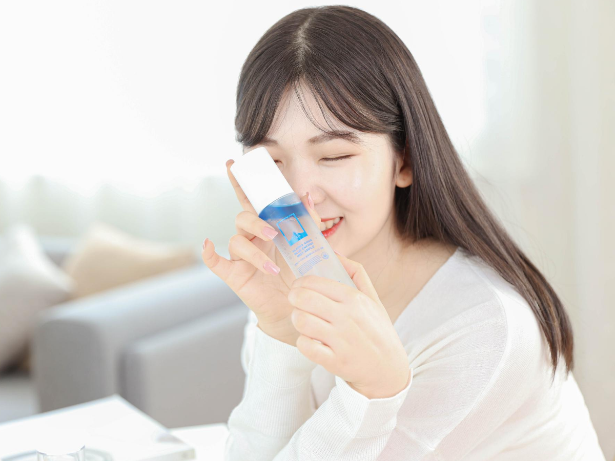 Xịt Khoáng Huyết Thanh Model